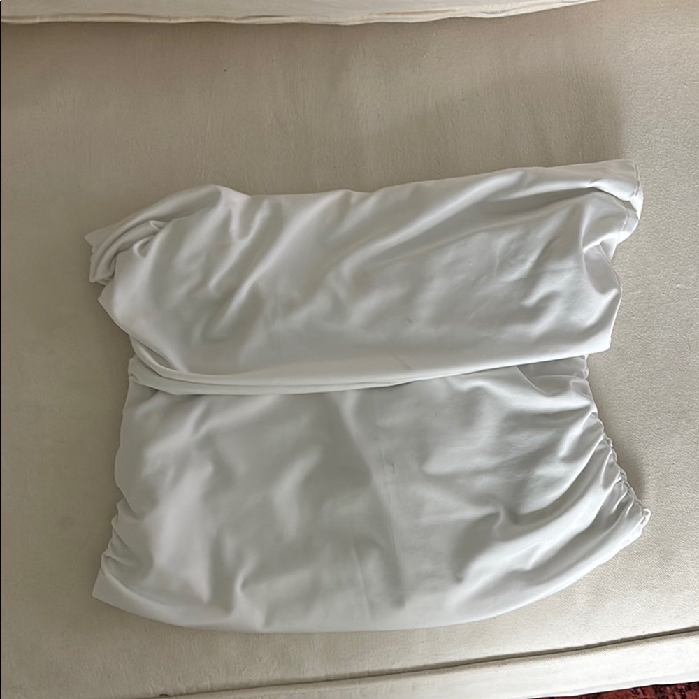 Chic White Ruched mini skirt